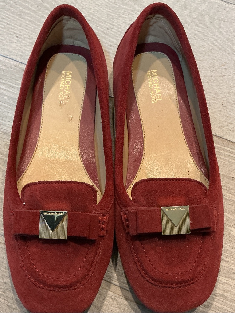 Michael Kors Caroline Women's Mulberry Red Suede Loafers Front Bow Sz 6M